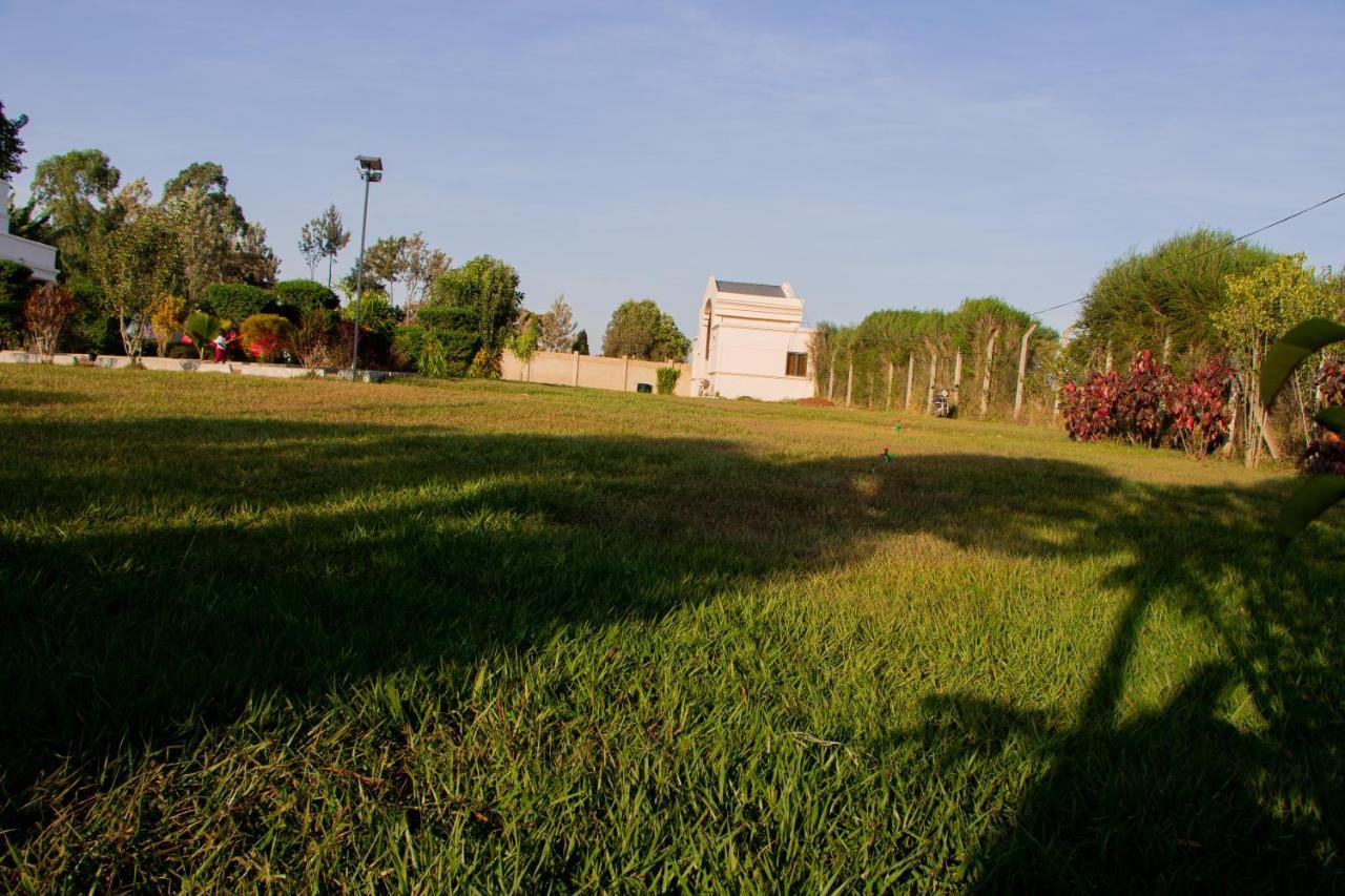 Distinction Gardens Hotel Siaya Buitenkant foto